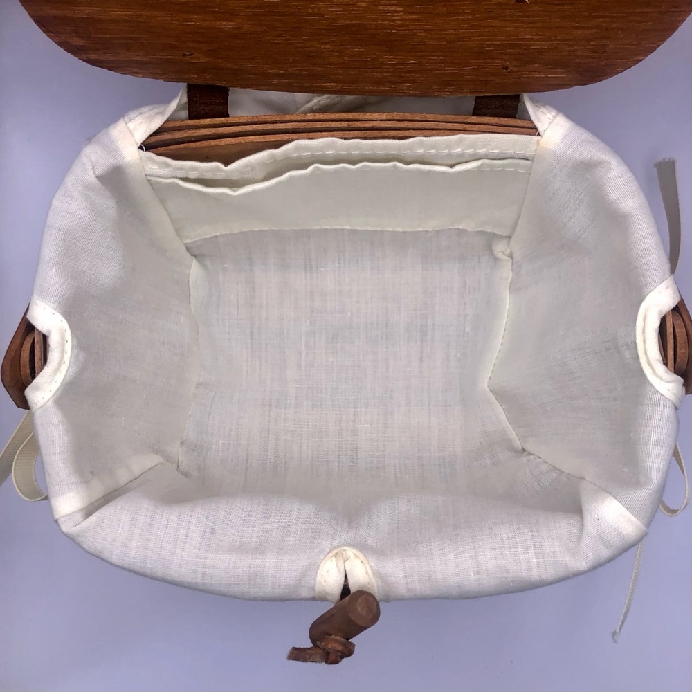 [Longaberger Baskets] 1989 Small Kiddie Purse Basket with Cream Fabric Liner - Picture 5 of 16